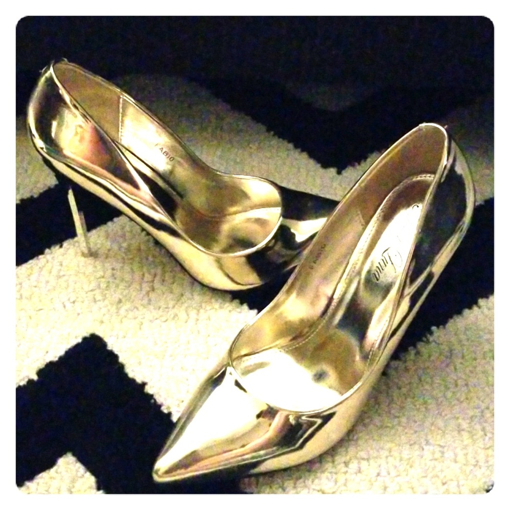 GOLD HEELS sz 10